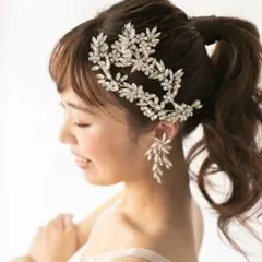 クリスタル葉モチーフヘッドドレス　大ぶり　華やか　ブライダル