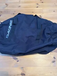 DAKINE ブラックバックパック　74Lダカインダッフル修学旅行合宿スポーツのサムネイル