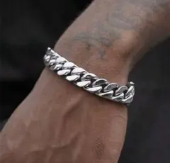 ストリート ブレスレットシルバー　ステンレス　高級感