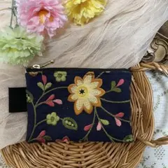 26、インド刺繍生地 ハンドメイド ポーチ 花柄 全面刺繍 小物入れ