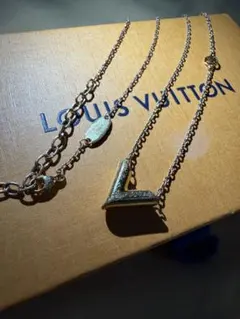 LOUIS VUITTON V字型ペンダントネックレス 2026年最新】ヴィトン ネック vの人気アイテム - メルカリ