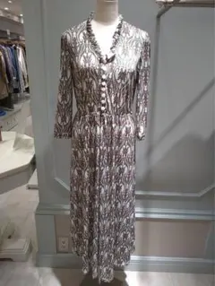 アーモワールカプリス FIFILLES Paris 小花柄 ロングワンピースのサムネイル