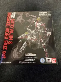 フィギュアアーツ S.H.Figuarts オートバジン＆仮面ライダーファイズ
