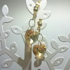 ハート型スワロフスキーのイヤリング！