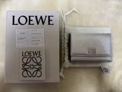 LOEWE ロエべ　アナグラム　バーティカルウォレット　シルバー