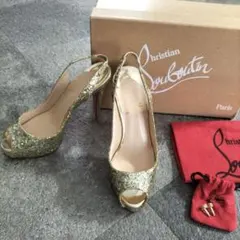 未使用Christian Louboutin ゴールドオープントゥハイヒール