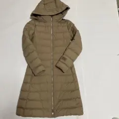 BURBERRY フード付きベージュダウンジャケット