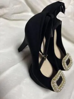 美品 ストラップ付き ブラックパンプス S 23〜23.5cm