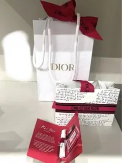 Dior Miss Dior エッセンスパルファンサンプルとショッパー