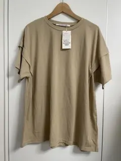 ベージュ 半袖 Tシャツのサムネイル