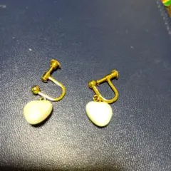 Item thumbnail for item f01ad426-7f00-4d4c-8cf1-846be1d2250e