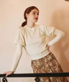 R*i様 値下！idem アイボリー パフスリーブ ニット 長袖