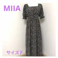 MIIA ミーア 小花柄　半袖　ワンピース　黒　マキシ丈　シンプルのサムネイル