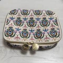 ポールアンドジョー クリスマスコフレポーチ