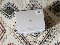 メナード フェアルーセント ブライトニングリクイドファンデーション 41番のサムネイル