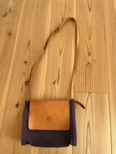 IL BISONTE ショルダーバッグ ダークパープル