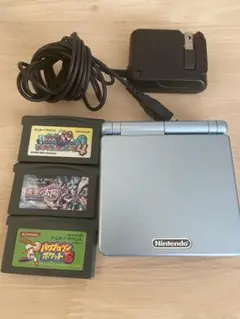 ゲームボーイアドバンスSP ソフト３つ・充電器付き