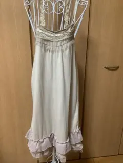 アクシーズファム ノースリーブワンピース グレージュ フリル付き