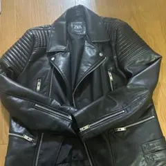 美品，zara，ザラ革の服は、比較的に良いです。のサムネイル