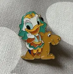 デイジーダック ピンバッジ