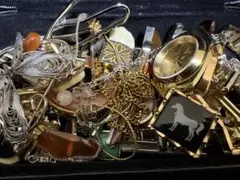 【遺品整理品】アクセサリー 時計 ブローチ タイピン カフス ネックレスなど