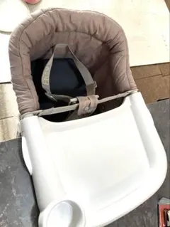 イングリシーナ ファスト ベビーチェア（専用トレー付き）※使用感あり