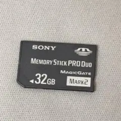 希少品　ソニー　SONY MEMORY STICK PRO Duo 32GB
