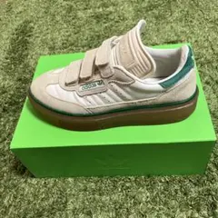 アディダス x アイビーパークadidas IVY PARK コラボスニーカー