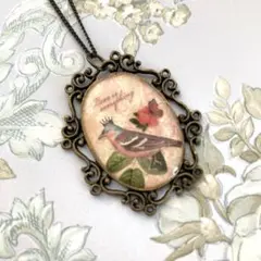 ハンドメイドレジンのアンティークな小鳥とお花のネックレス