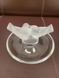ラリック　鳩のピントレイ