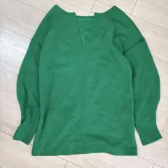 アイテムズアーバンリサーチ緑グリーンカットソーV字ネック切りっぱなしトップス