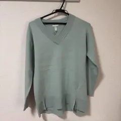 ミントグリーン Vネック 長袖ニット
