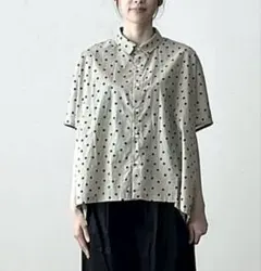 新品未使用⭐︎grin(グリン）DOTローン ウインドシャツ 半袖シャツのサムネイル