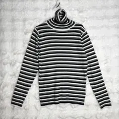 黒と白のストライプ タートルネックニット　セーター　L