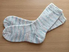 ストライプデザインのニット靴下