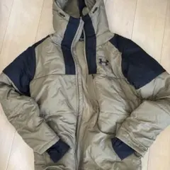Under Armour フード付きダウンジャケット