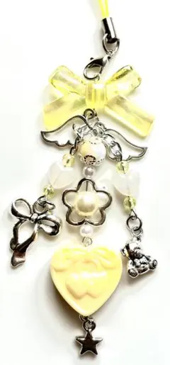 ハンドメイド　ストラップ　ビーズ　コレクトブック　y2k 韓国　黄色　ハート