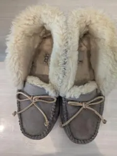 UGG グレー モカシン
