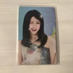 LESSERAFIM ユンジン トレカ EASY CRAZY HOT 08