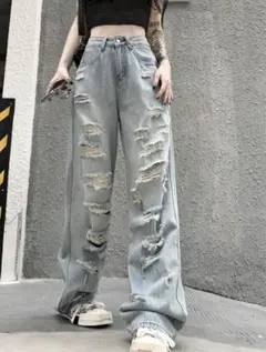 ダメージジーンズ