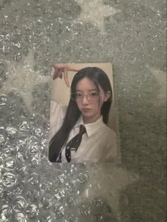 ラスト最安値　ILLITミンジュ　“時よ止まれ”来日記念ラキドロ　リムレス眼鏡