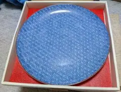 青い模様の大皿