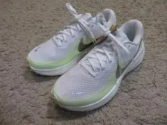 NIKE　ナイキ　スニーカー　24.5センチ　レディース　シューズ　女性　靴