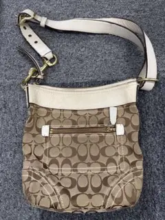 COACH ソーホー シグネチャー ホーボー ワンショルダーバッグ 白 