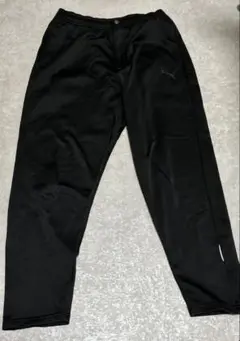 PUMA ブラックジャージパンツ