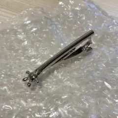 ディズニー　タイピン　シルバー　ミッキー　手