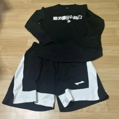 エゴザル上下セット　ブラック ロングスリーブシャツとショートパンツ セットＳ