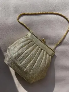 美品◉ゴールド プリーツデザイン パーティー　結婚式　バッグ