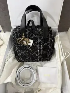 Item thumbnail for item 0a3cb828-a360-4a1f-b2ec-4cfb10faca89