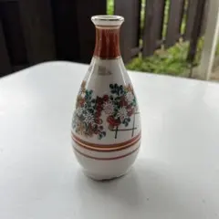 徳利 花柄の陶器製 九谷焼 ￼